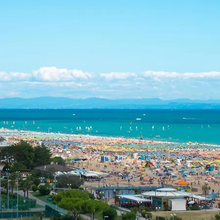 Appartamento Flat With Parking Space Next To The Sea *