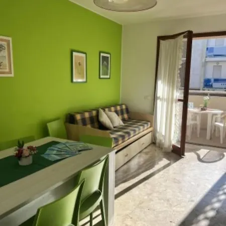 Lägenhet Flat With A Shared Garden Bibione