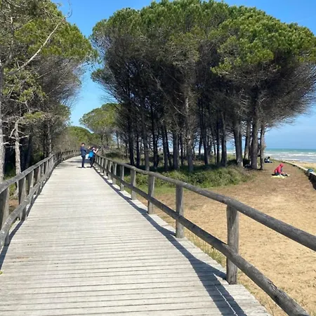 Flat With A Shared Garden Appartamento Bibione